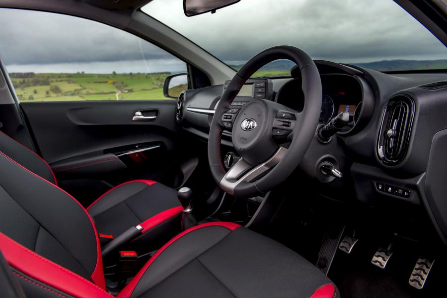 Интерьер Kia Picanto GT Line 2017 года  (UK) (фото 77 из 92)